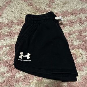 Women’s small Under Armour shorts